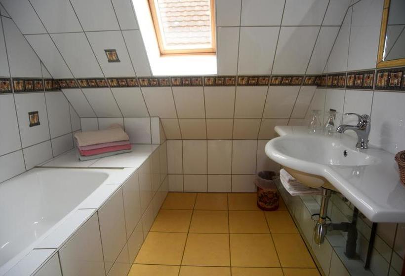 مبيت وإفطار Domaine Du Neufeld