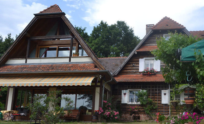 مبيت وإفطار Domaine Du Neufeld