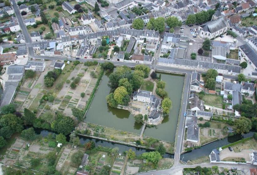 مبيت وإفطار Les Douves