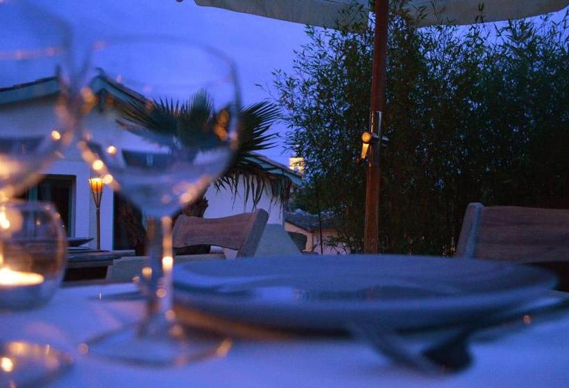 مبيت وإفطار Les Terrasses De Castelnau