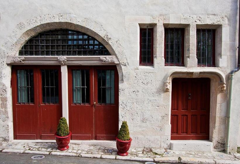 Bed and Breakfast Les Trois Maillets, Monument Historique