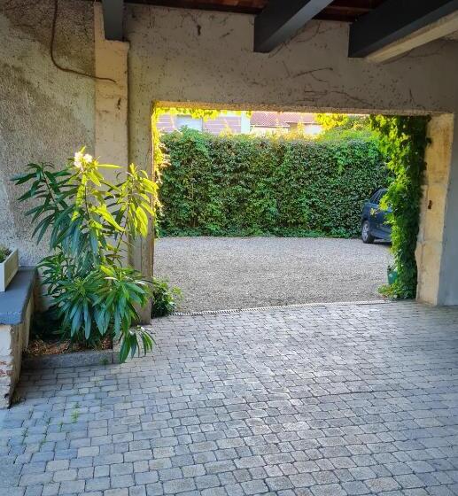 مبيت وإفطار Lyon Faubourg   Saint Priest