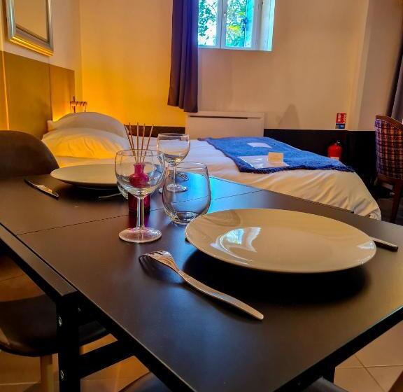 مبيت وإفطار Lyon Faubourg   Saint Priest