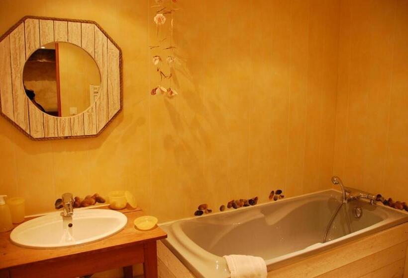 تختخواب و صبحانه Maison D Hotes & Gites Domaine De La Garaye