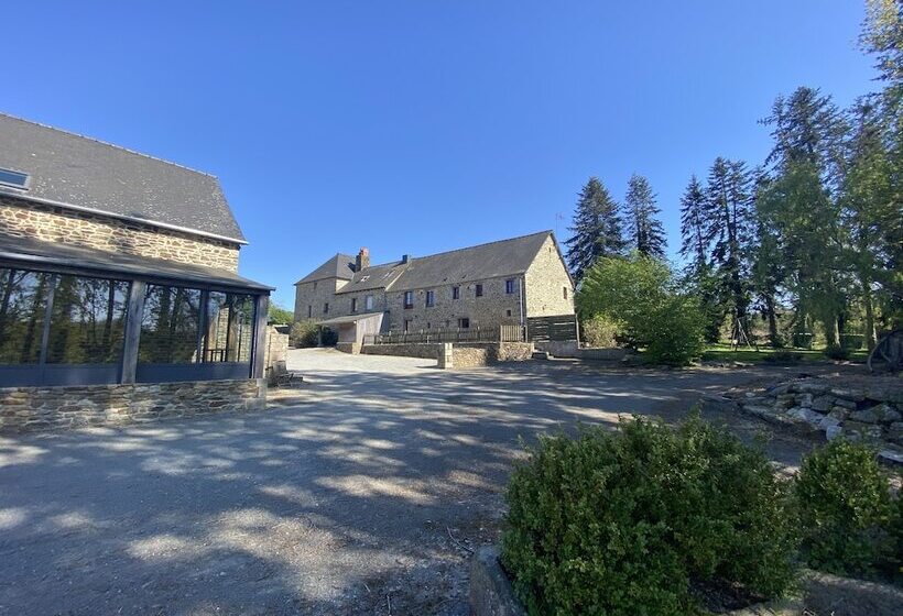 تختخواب و صبحانه Maison D Hotes & Gites Domaine De La Garaye