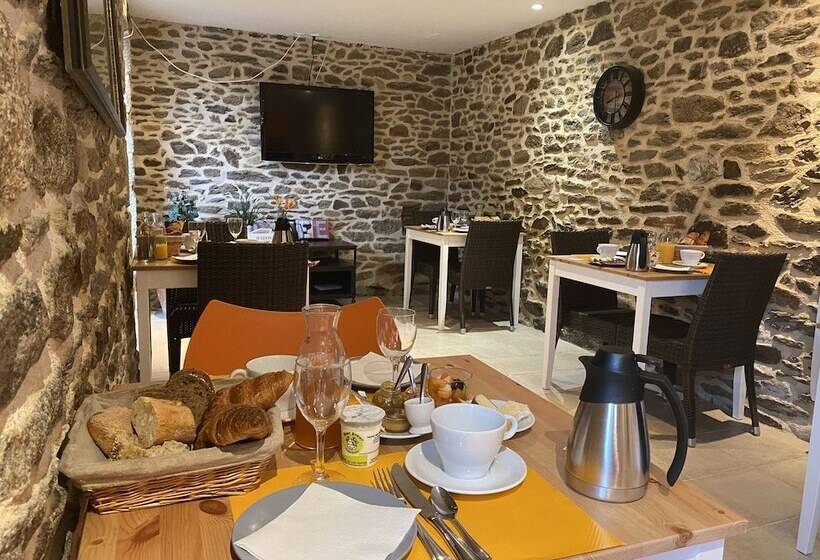 تختخواب و صبحانه Maison D Hotes & Gites Domaine De La Garaye