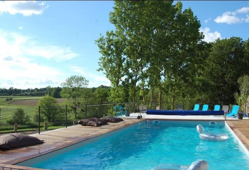 تختخواب و صبحانه Maison D Hotes & Gites Domaine De La Garaye