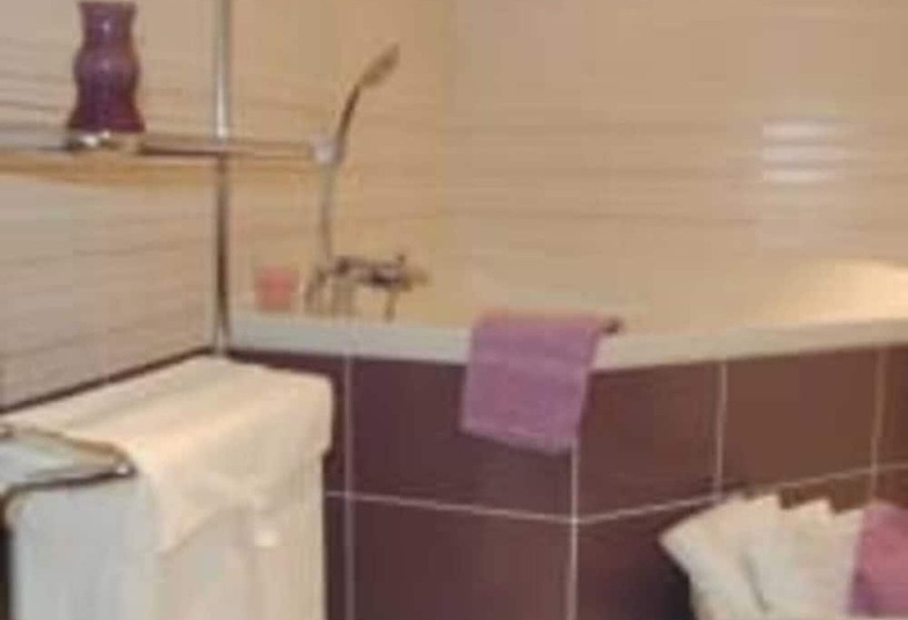 تختخواب و صبحانه Maison D Hotes & Gites Domaine De La Garaye