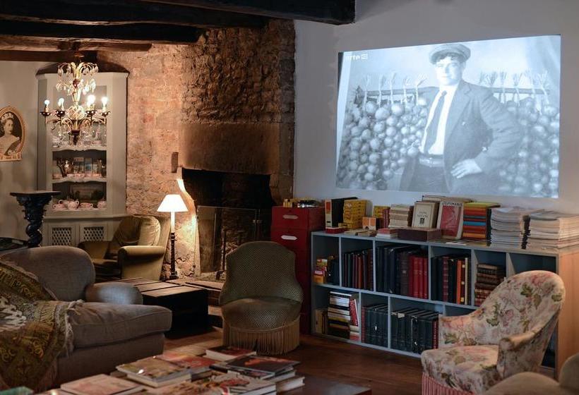 مبيت وإفطار Maison D'hôtes La Singulière