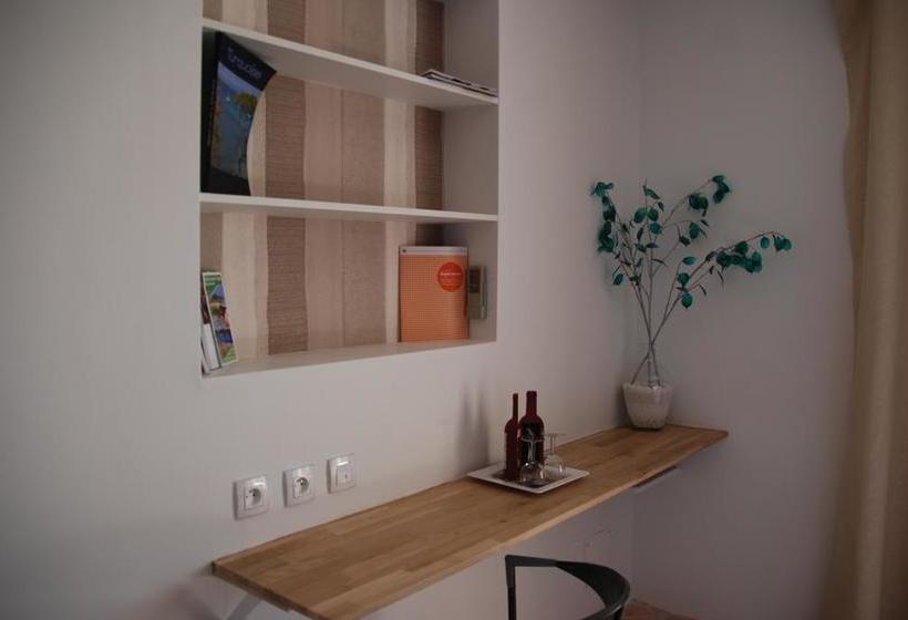 مبيت وإفطار Mouramour