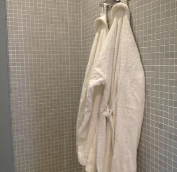 تختخواب و صبحانه New Cabanon