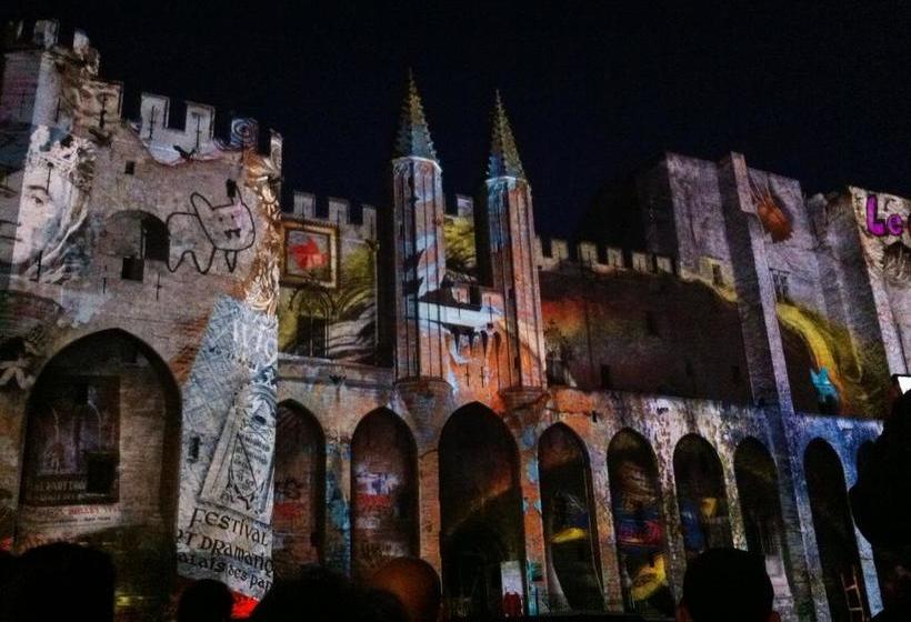 تختخواب و صبحانه New Cabanon