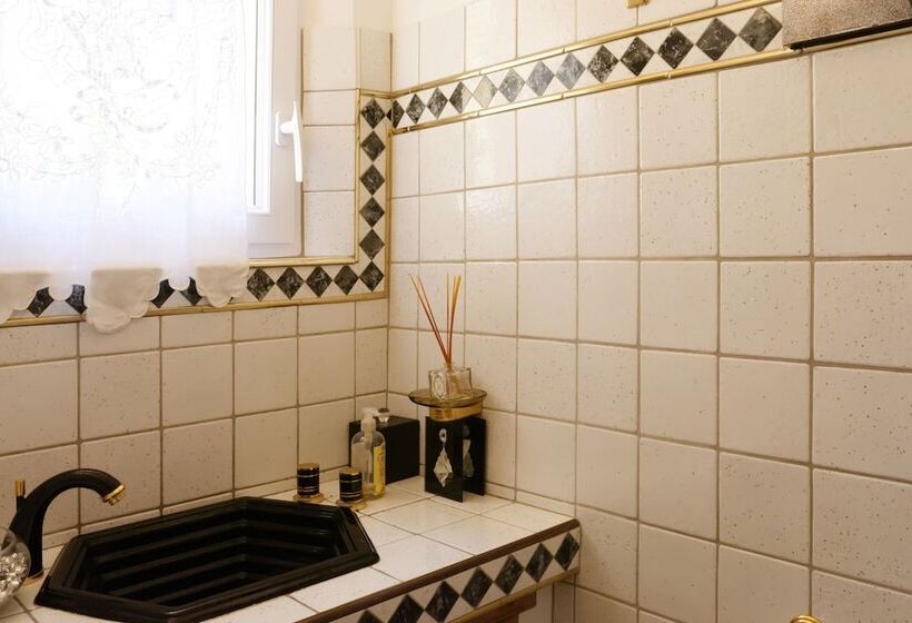 ベッドアンドブレックファースト Parfum De Roses