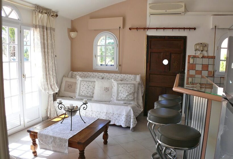 ベッドアンドブレックファースト Parfum De Roses