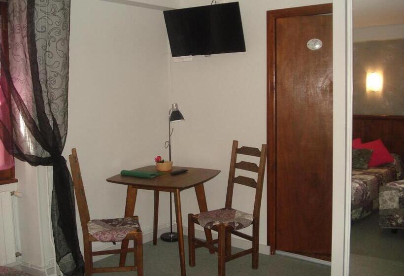 בית מלון כפרי Auberge Aux Portes De Conques