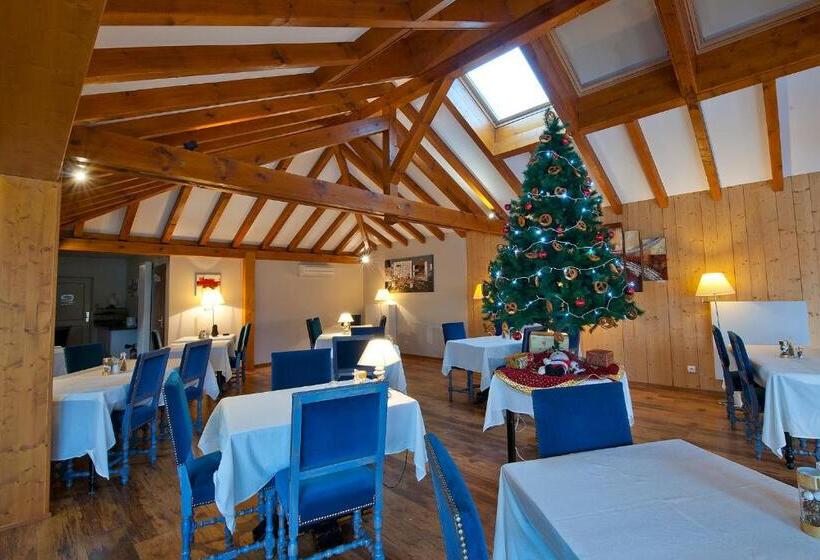 בית מלון כפרי Aux Deux Clefs