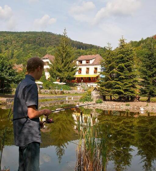 בית מלון כפרי Aux Deux Clefs