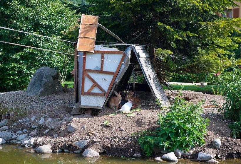 בית מלון כפרי Aux Deux Clefs