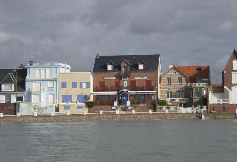 فندق Aux Trois Jean