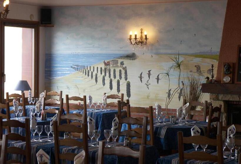 فندق Aux Trois Jean