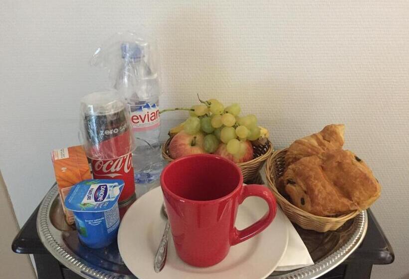 Отель Chevallier