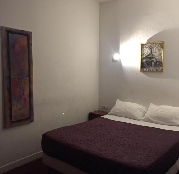 Отель Chevallier