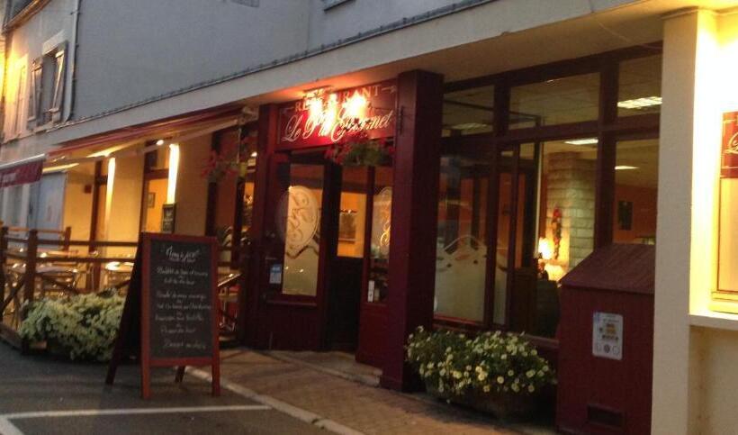 호텔 Du Centre   Restaurant Le P Tit Gourmet