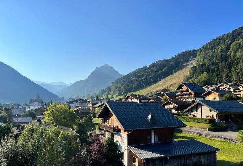 Hotelli Fleur Des Neiges