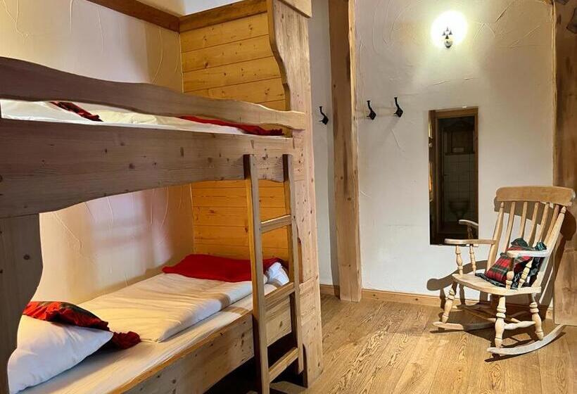 Hotelli Fleur Des Neiges