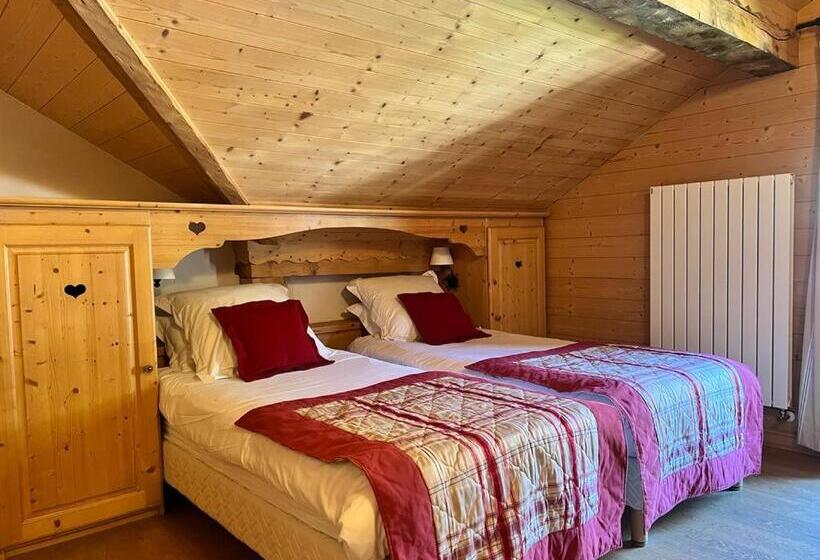 Hotelli Fleur Des Neiges