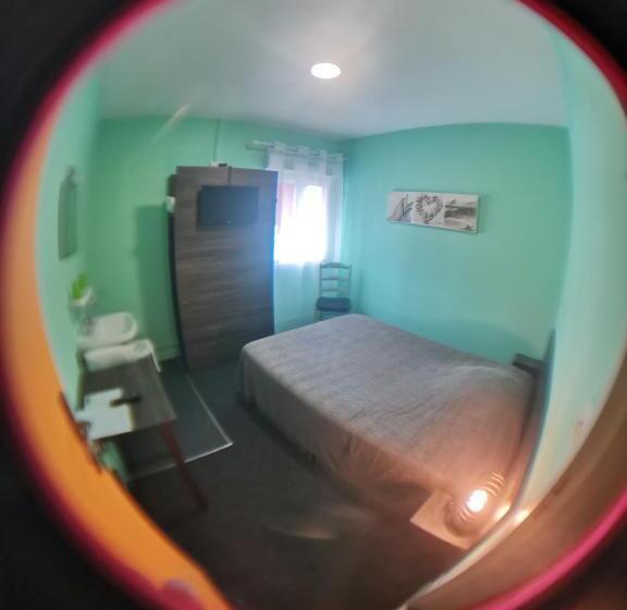 בית מלון כפרי Hôtel Bar Des Arènes