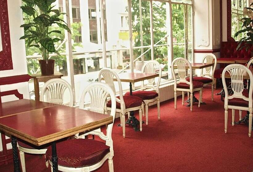 בית מלון כפרי Hôtel Chateaubriand