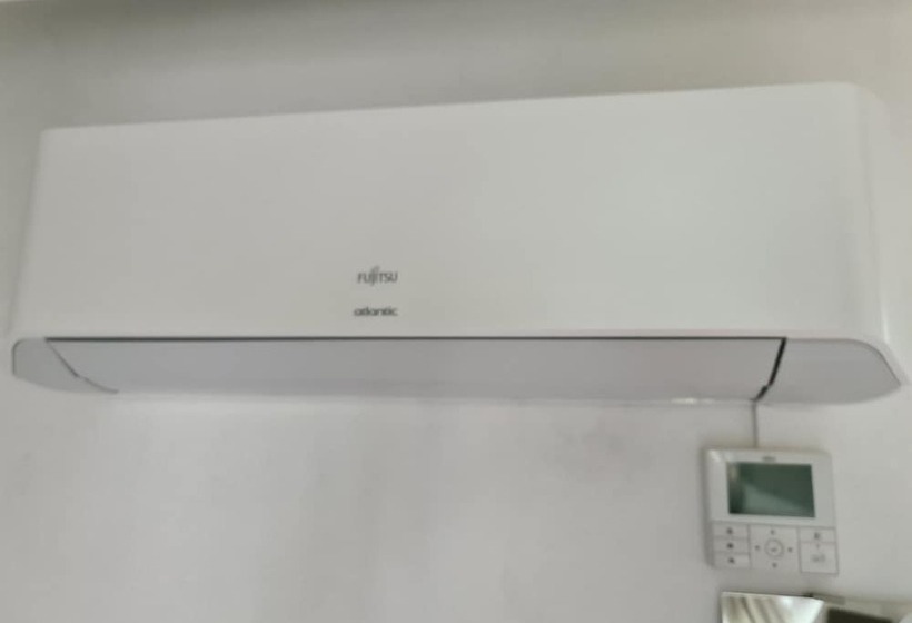 Отель Hôtel La Mirandole