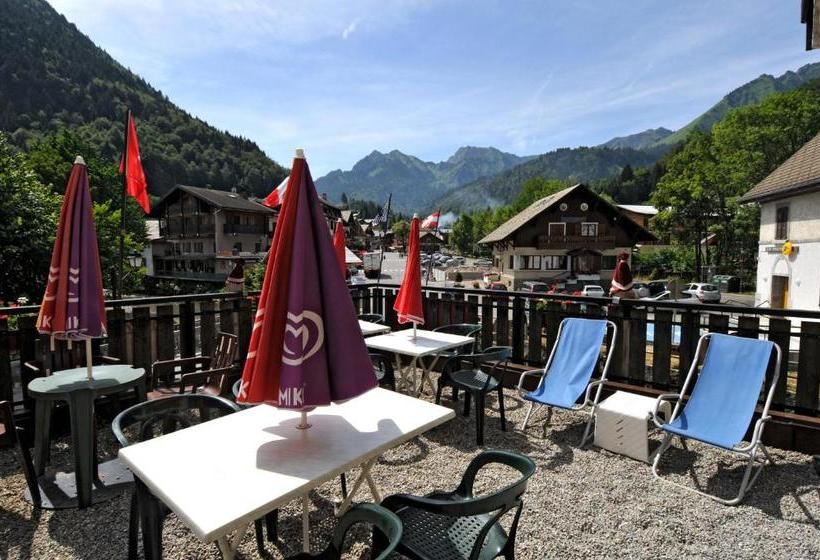 فندق Hôtel Le Mont Jorat