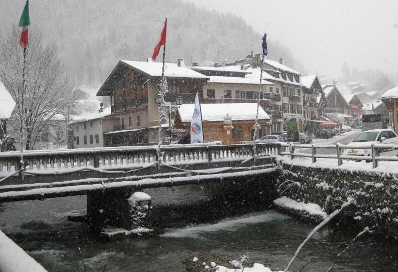 فندق Hôtel Le Mont Jorat