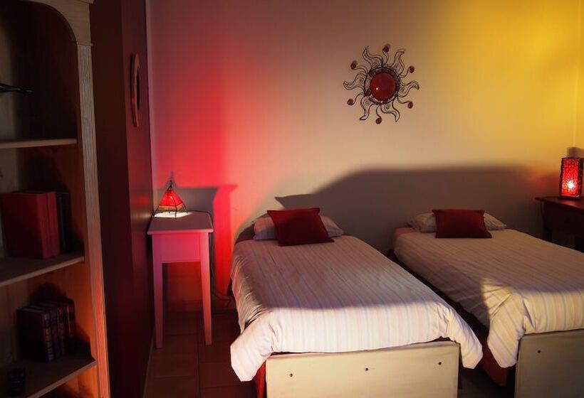 בית מלון כפרי Hôtel Le Relais Du Luberon