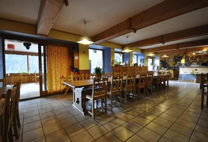 فندق Hôtel Restaurant Gîtes Les 5 Saisons