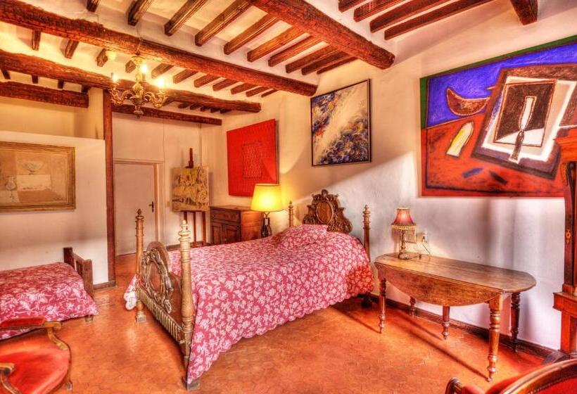 فندق Hôtel Les Arcades