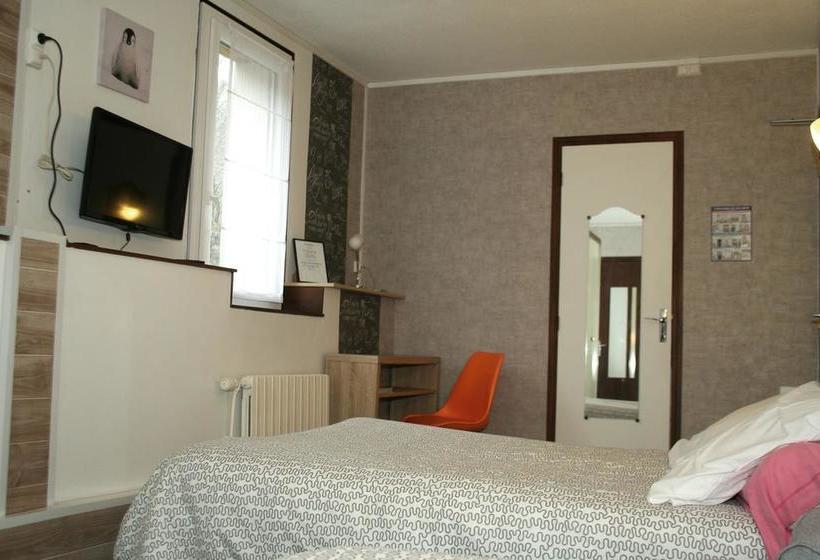 Отель Hôtel Les Castets D'ayré