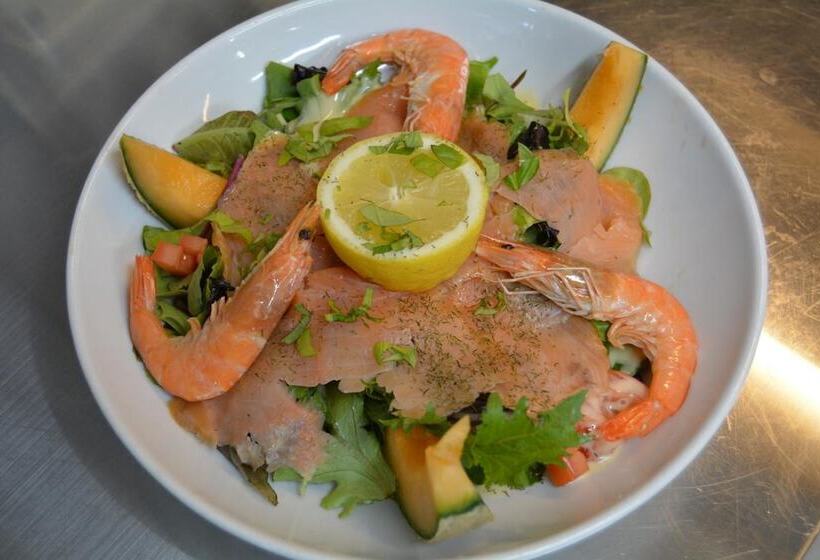 Отель Hôtel Les Dômes De Miage