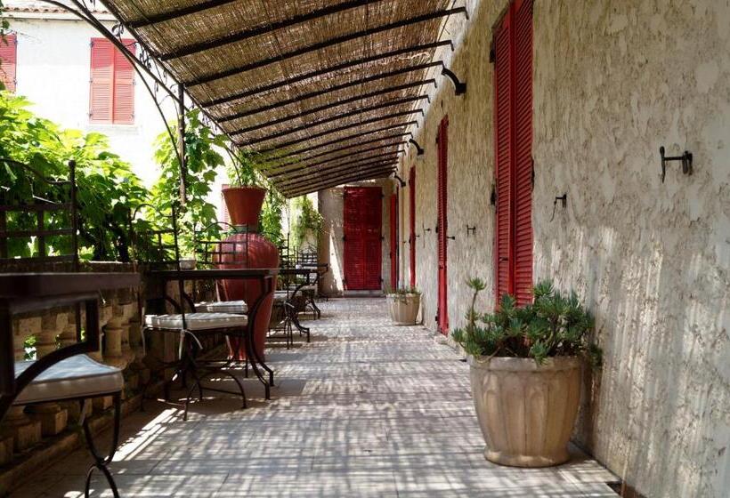 호텔 Hôtel Les Orangers