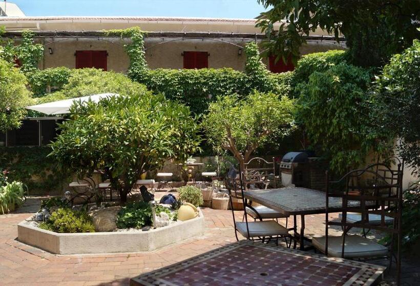 호텔 Hôtel Les Orangers