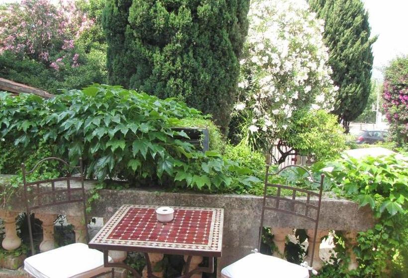 호텔 Hôtel Les Orangers