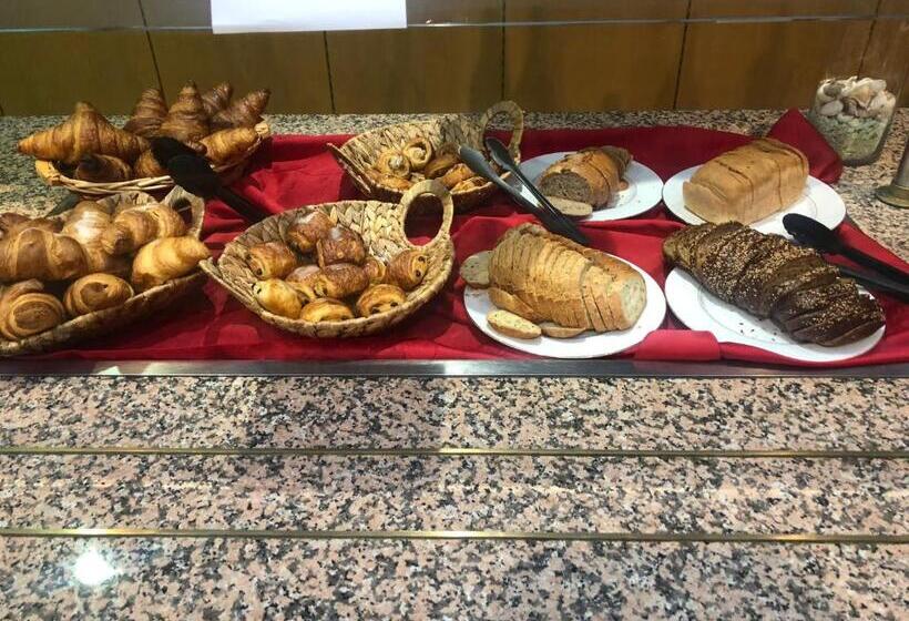 Отель Hôtel Restaurant De L Europort