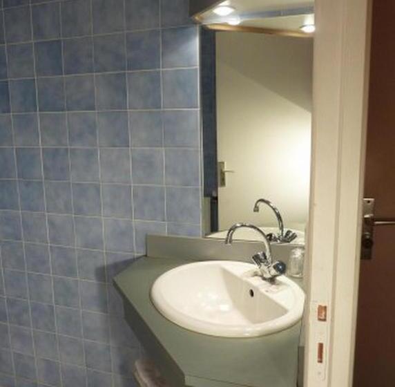 فندق Hôtel Restaurant Du Pont Vieux