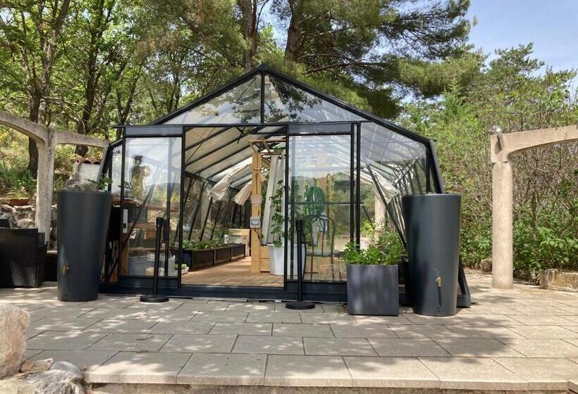 Отель Hôtel Spa L Ermitage