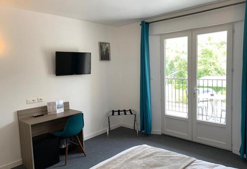 Отель Hôtel Spa L Ermitage