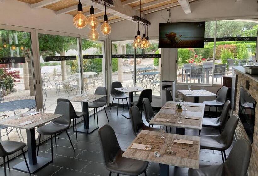 Отель Hôtel Spa L Ermitage