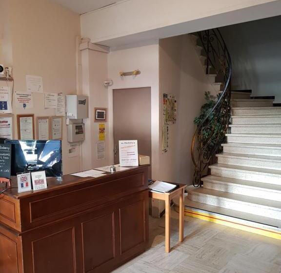 호텔 Hôtel Restaurant Le Blueberry