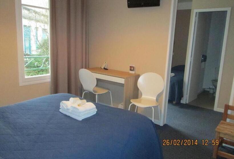 호텔 Hôtel Restaurant Le Blueberry